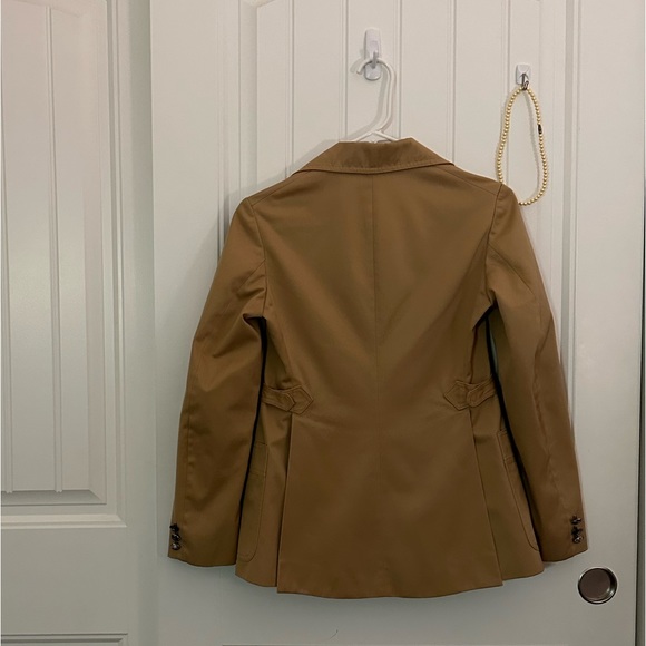 Blazer - Picture 2 of 5